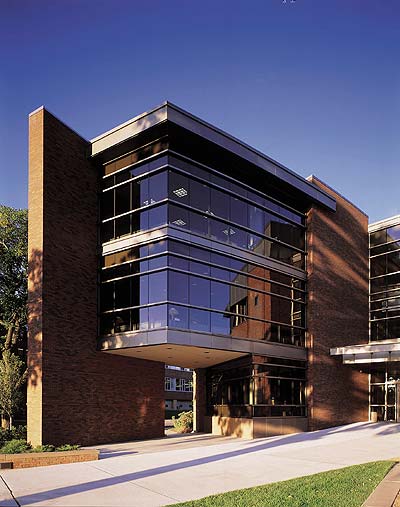 Augsburg College - Library & Information Technology Center